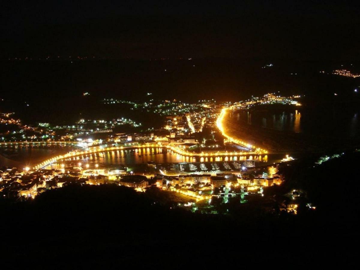Apartamento En 1ª Linea De La Playa De Covas - 비베이로 외부 사진